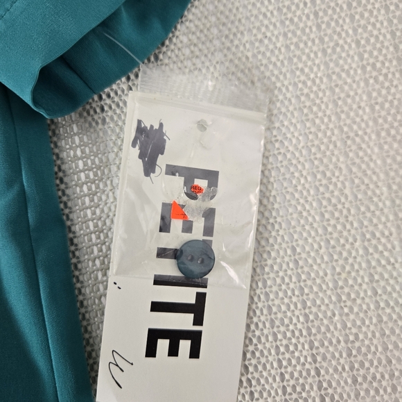 Teal Vintage Bedford Fair Women’s Classic Teal Blue Blouse Medium Petit NWT - Picture 5 of 11